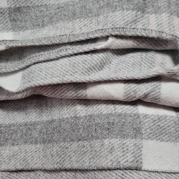 Reitmans Light Gray and Blush Plaid Fringe Scarf - Picture 3 of 4